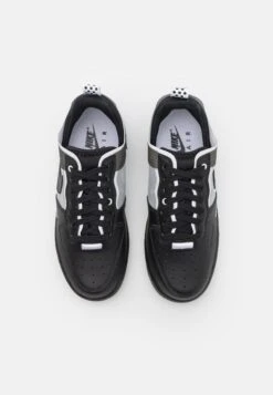 Nike Sportswear Air Force 1 React Unisex - Sneakers Laag - Black/White -Kleding Discountwinkel 004b8b551ba547eba85d26f782492c12