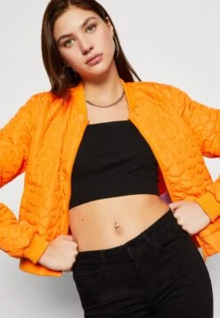 Noisy May Nmvivi- Bomberjacks - Vibrant Orange -Kleding Discountwinkel 05469f1b49dc46118323447dff14832d