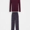 Pier One Pyjama - Bordeaux/Dark Blue -Kleding Discountwinkel 06bef4272d46448cb28fb055f1c1000a