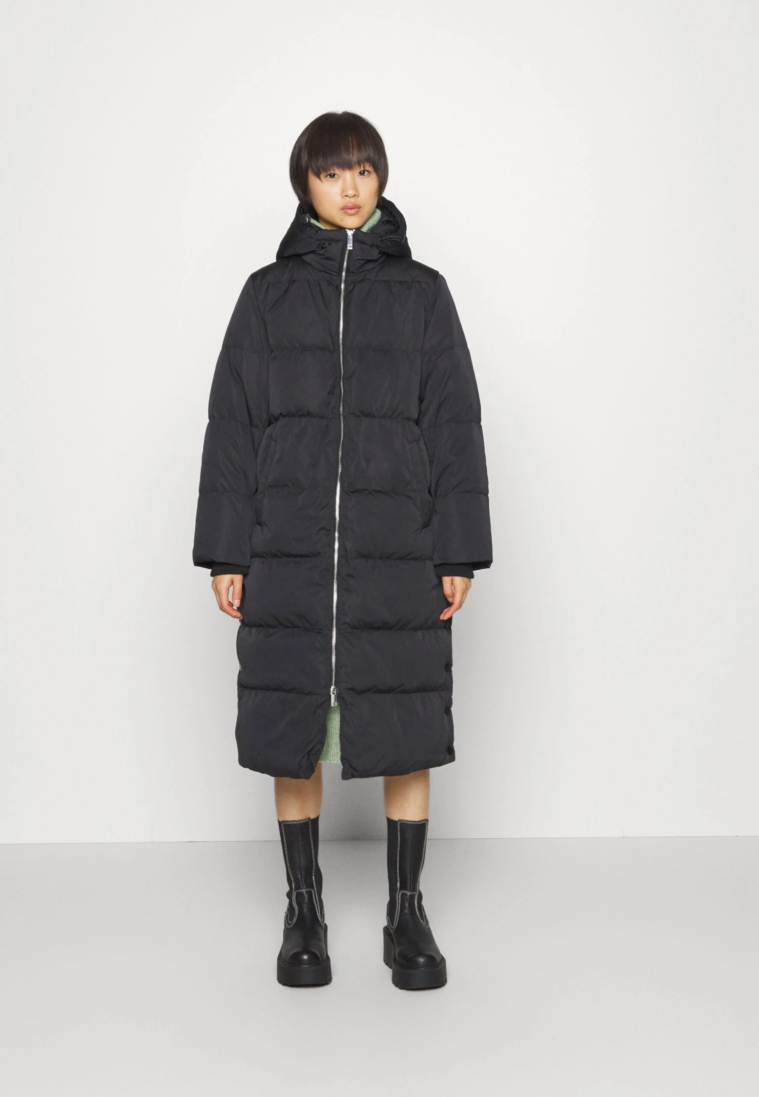 Yaspuffa Long Coat - Donsjas - Black 3 Yaspuffa Long Coat - Donsjas - Black