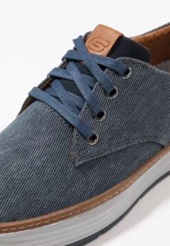 Skechers Moreno - Sneakers Laag - Navy -Kleding Discountwinkel 0f483186ef2d4c709380bf9bbbb87ebf