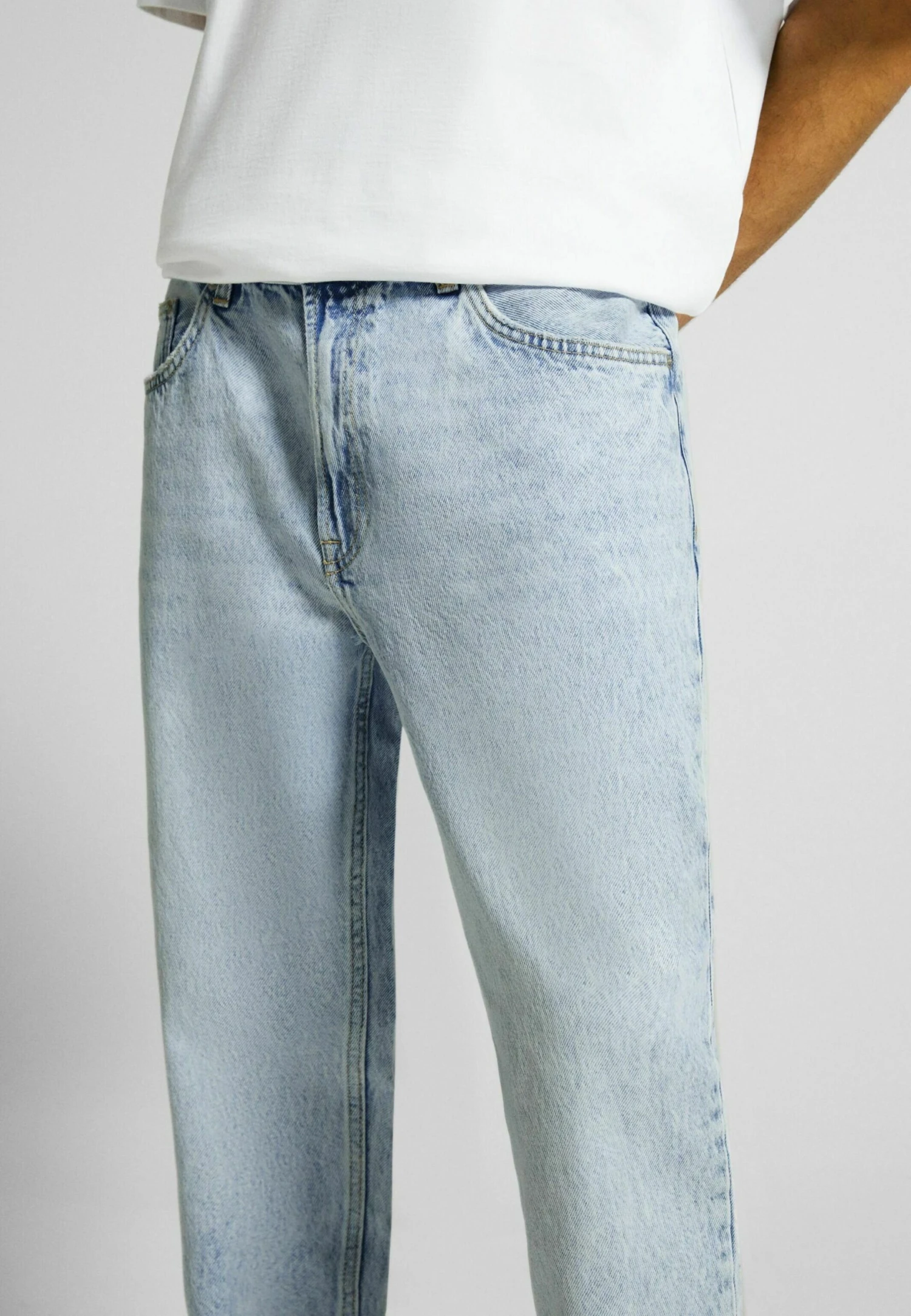 BERSHKA Vintage - Straight Leg Jeans - Light Blue 6 BERSHKA Vintage - Straight Leg Jeans - Light Blue - Afbeelding 4