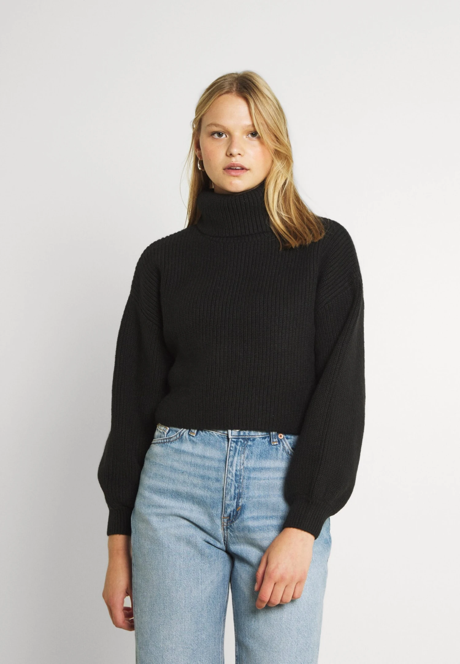Monki Trui - Black 3 Monki Trui - Black