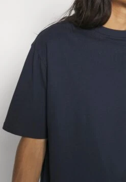 YOURTURN 3Pack Unisex - T-Shirt Basic - Olive, Beige, Dark Blue -Kleding Discountwinkel 1e075a2d112d48c99ff250af538b6565