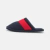Pier One Unisex - Pantoffels - Dark Blue/Red -Kleding Discountwinkel 235bd992fafa4c2c861f165a2a5d1e04