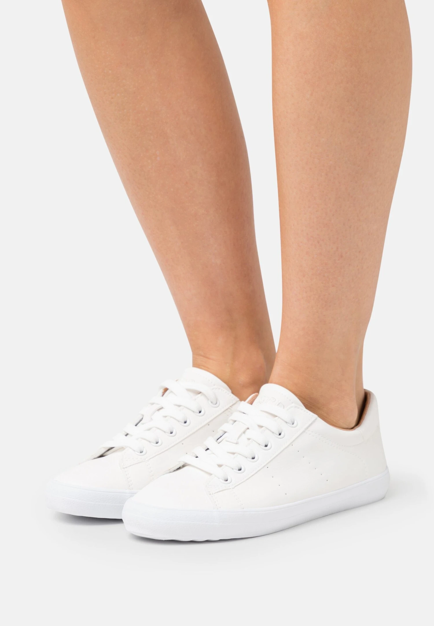 ESPRIT Sneakers Laag - Off White 3 ESPRIT Sneakers Laag - Off White