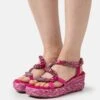 Alma En Pena Sandalen Met Sleehak - Fuxia -Kleding Discountwinkel 2707cedf0f5b4703bd6a2b1401c44f45