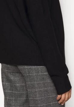 DRYKORN Liora - Trui - Schwarz -Kleding Discountwinkel 3d8d7de74a5744b9be0e98118af4a622