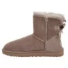 Ugg Mini Bailey Bow - Korte Laarzen - Caramel 2 Ugg Mini Bailey Bow - Korte Laarzen - Caramel -Kleding Discountwinkel 3e5fb5188f2649b8ab155fc71196e63c