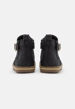 Friboo Korte Laarzen - Black -Kleding Discountwinkel 419c17eb8e63456095037d0b3c1fa236