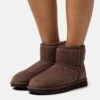 Ugg Classic Mini - Korte Laarzen - Burnt Cedar -Kleding Discountwinkel 4349a1a510f444f49be256228a69fb77