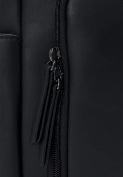 Pier One Unisex - Rugzak - Black 11 Pier One Unisex - Rugzak - Black -Kleding Discountwinkel 47ceee0203de476e8848a24bf8a94d2d