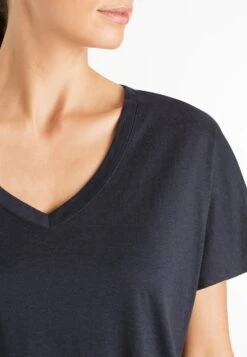 HANRO Laura - Nachtjapon - Midnight -Kleding Discountwinkel 47e9bc2a264f44a48a6bb6016c9c1bd5