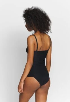 Chantelle Hemd - Schwarz -Kleding Discountwinkel 5414217804414a8780e7a15dde8c01ff