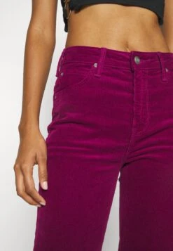Lee Breese - Flared Jeans - Foxy Violet -Kleding Discountwinkel 545ceb9203164e60b84ea764807806aa