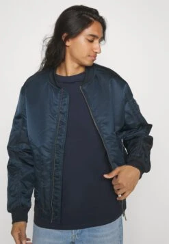 YOURTURN 3Pack Unisex - T-Shirt Basic - Olive, Beige, Dark Blue -Kleding Discountwinkel 5b3b0b549208478d880117e283d8c958