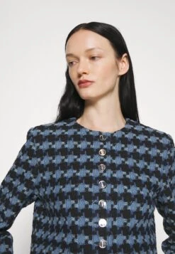 Sandro Recoupe - Blazer - Bleu/Noir -Kleding Discountwinkel 5b4bc08fe3bc4ac88b6485b5532281a3