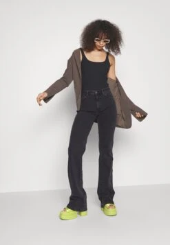 Flared Jeans - Black Denim -Kleding Discountwinkel 62034efe5f3347339b9f3b99b2f4e0f5