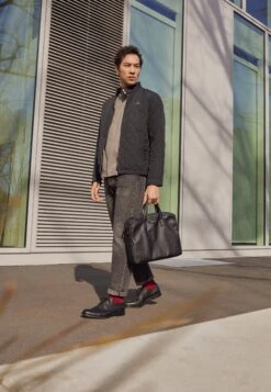 Pier One Leather - Veterschoenen - Black -Kleding Discountwinkel 6c614df4222a4f3185b9d5cc4267bfb8