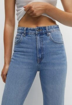 PULL & BEAR High Waist - Straight Leg Jeans - Stone Blue Denim -Kleding Discountwinkel 78563639e6ab487785af196d5aa224c3