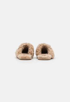 Ugg Maxi Curly Slide - Pantoffels - Sand 11 Ugg Maxi Curly Slide - Pantoffels - Sand -Kleding Discountwinkel 7a5c0c81c53845faaf6e05c68bd00159