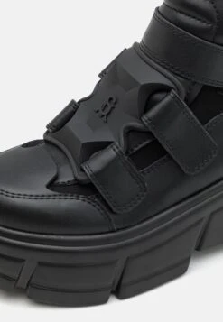 Steve Madden Trimmers - Sneakers Hoog - Black -Kleding Discountwinkel 7eaed5cff0ea43438c0e4484cc41dbf7