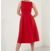 LELA Crew Neck Pleated Midi - Cocktailjurk - Red 2 LELA Crew Neck Pleated Midi - Cocktailjurk - Red -Kleding Discountwinkel 81b8c424a7a6494bb0a4e77180bdbdf1