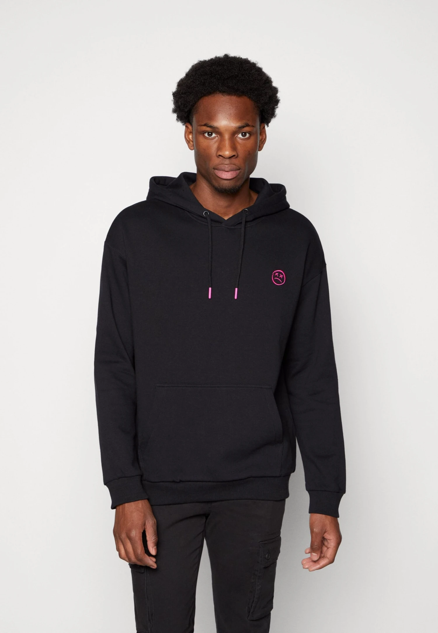 YOURTURN Embroidered Text Hoodie Unisex - Hoodie - Black 5 YOURTURN Embroidered Text Hoodie Unisex - Hoodie - Black - Afbeelding 3