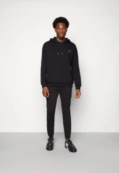 YOURTURN Embroidered Text Hoodie Unisex - Hoodie - Black 9 YOURTURN Embroidered Text Hoodie Unisex - Hoodie - Black -Kleding Discountwinkel 846b41604c49433bbd7000a4cc405dff