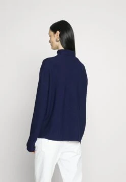 DRYKORN Liora - Trui - Blue 10 DRYKORN Liora - Trui - Blue -Kleding Discountwinkel 86002e64a9004be5bec514c0e31f9f4c