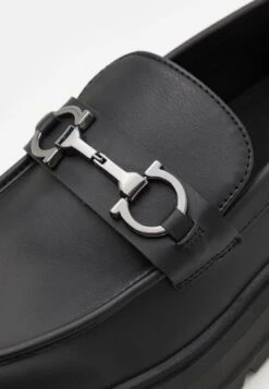 YOURTURN Unisex - Instappers - Black -Kleding Discountwinkel 863a68153dfe4fbaa33074f1010dbae6