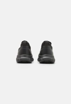 Pier One Sneakers Laag - Black -Kleding Discountwinkel 8c00dac42ca54760bb9e30aa6c287d7d