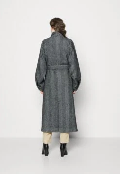 Gestuz Farren Coat - Mantel - Black/White 10 Gestuz Farren Coat - Mantel - Black/White -Kleding Discountwinkel 8c691059dd6847c9bf731a0a773c950d