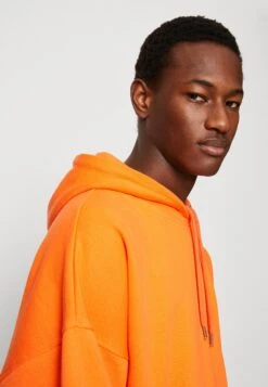 YOURTURN Super Oversized Unisex - Hoodie - Orange -Kleding Discountwinkel 8df4fd2537eb4a10bc87f5808d1ecbdf