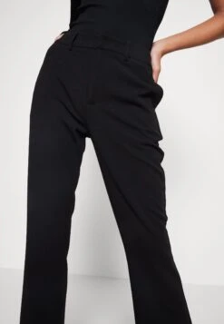 Noisy May Nmrobyn Bootcut Pants - Broek - Black -Kleding Discountwinkel 9055c2c81dc0472abc1c22ace32f153f