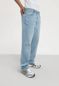 Pier One Relaxed Fit Jeans - Light Blue Denim 12 Pier One Relaxed Fit Jeans - Light Blue Denim -Kleding Discountwinkel 9227184b76c24bd287ce53d34bd47f95
