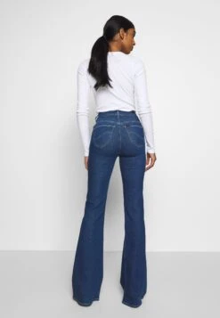 Lee Flare Bo - Flared Jeans - Jackson Worn -Kleding Discountwinkel 9708d712c5e647a2a19e1af94c6adec0