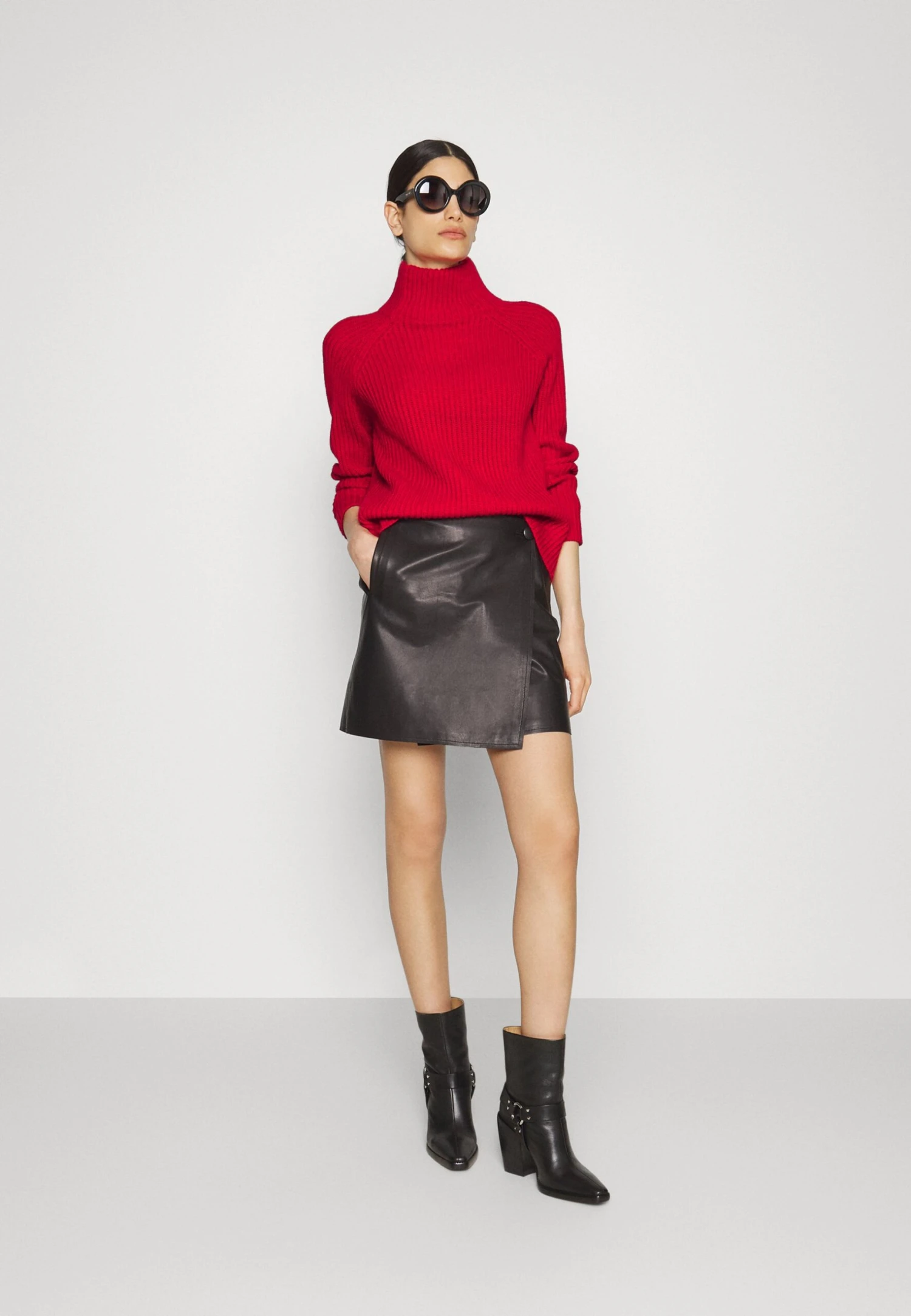 DRYKORN Arwen - Trui - Red 4 DRYKORN Arwen - Trui - Red - Afbeelding 2