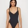 Seafolly Collective Gathered Strap One Piece - Badpak - Black -Kleding Discountwinkel a2c7ea0e05094b209c1ac5d57a90370a