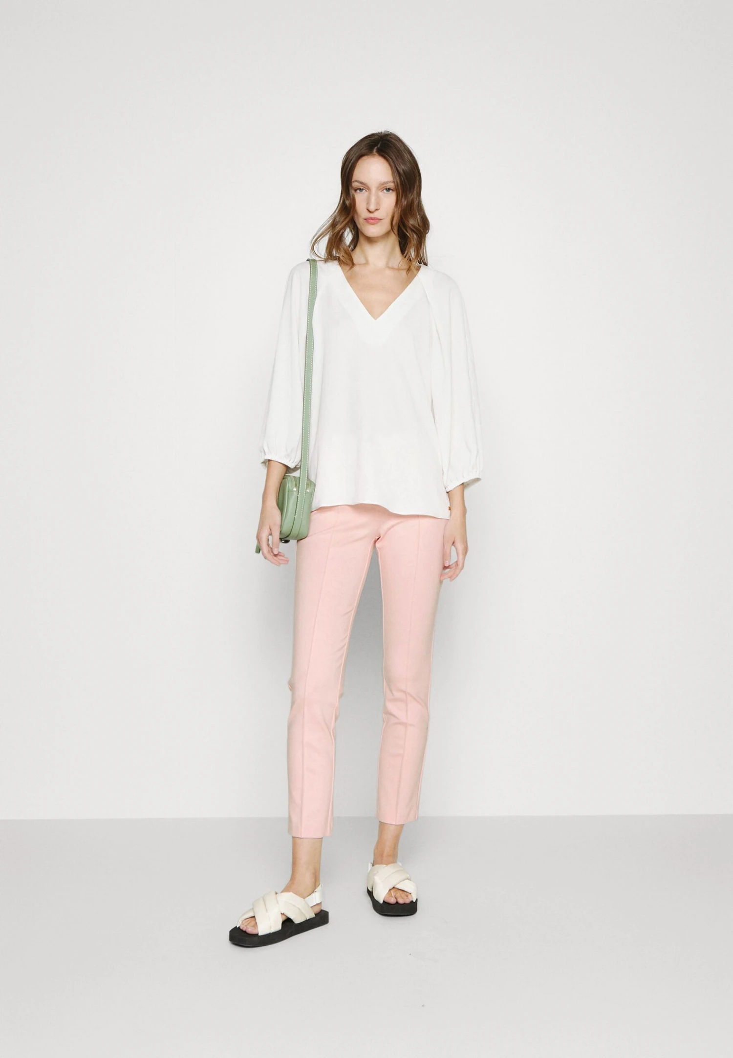 MARC CAIN Broek - Soft Powder Pink 4 MARC CAIN Broek - Soft Powder Pink - Afbeelding 2