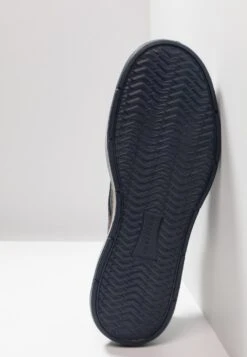 Skechers Moreno - Sneakers Laag - Navy -Kleding Discountwinkel ac7853565eb042ad8439b8997256f5da