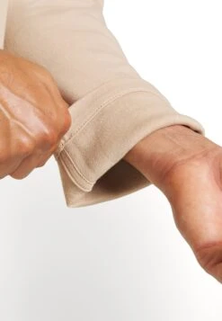 Pier One Hoodie - Tan -Kleding Discountwinkel af3a0e57e55d41a3a744d2b56197696c