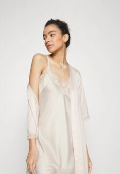 Anna Field Bridal Nightie / 003 - Off-White - Nachtjapon - 003 - Off-White -Kleding Discountwinkel b0d5595a3a9e44e28968fba66029159e