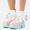 KOI FOOTWEAR Melanie Martinez Sweet Teddy Bear Platform Boots - Korte Laarzen - Blue/Pink/White 2 KOI FOOTWEAR Melanie Martinez Sweet Teddy Bear Platform Boots - Korte Laarzen - Blue/Pink/White -Kleding Discountwinkel b5473789303b423684342dcaedeab273
