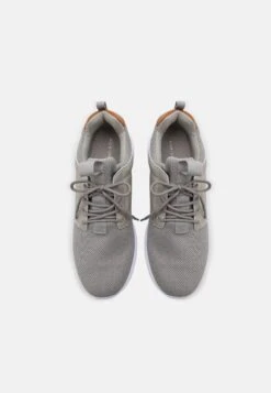 Pier One Sneakers Laag - Light Grey -Kleding Discountwinkel b71dd9058534408f8047bc0ef94b1b38