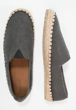 Pier One Espadrilles - Grey -Kleding Discountwinkel b94f2304a06a4b0e98b69b8e0d81767d