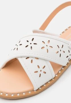 Friboo Sandalen - White -Kleding Discountwinkel b9a67facf70a46b8bdd6f90745f5f9f5