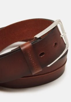 Bugatti Riem - Whisky -Kleding Discountwinkel bc37b74ec4b34cab889936a6168e49fa