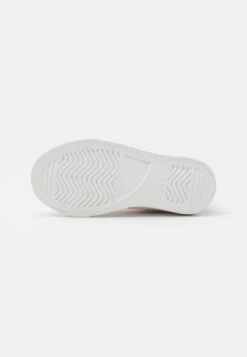 Friboo Sneakers Hoog - Rose Gold -Kleding Discountwinkel bf061bae72f046f1b8e69eb1a4687583