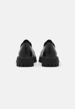 KOI FOOTWEAR The Corrupter Mens Square Toe Shoes - Veterschoenen - Black 10 KOI FOOTWEAR The Corrupter Mens Square Toe Shoes - Veterschoenen - Black -Kleding Discountwinkel c00cc954eaee4b1387d15d85d2c7fe64